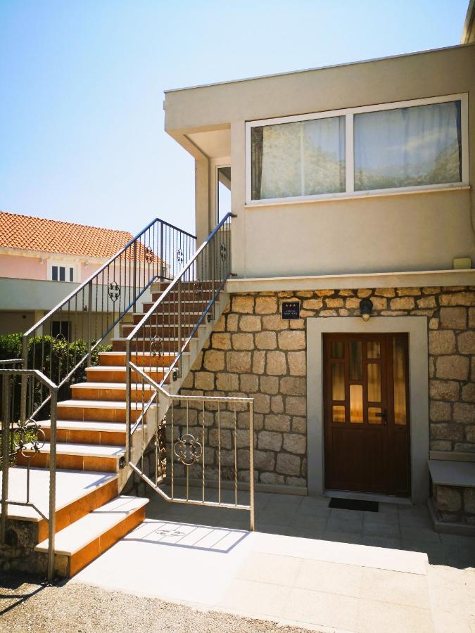מליני Laguna Apartment מראה חיצוני תמונה